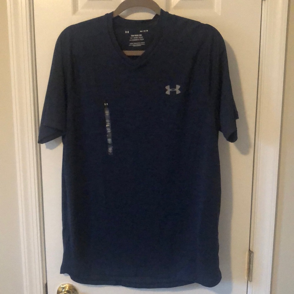 NWT Mens Under Armour V Neck shirt